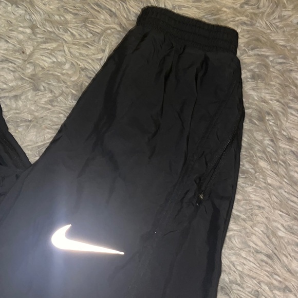 Nike Running Joggers - Picture 3 of 5
